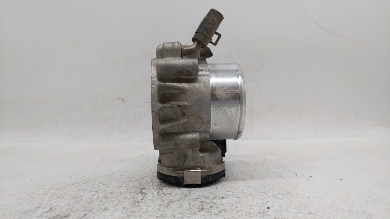 2011-2015 Kia Optima Throttle Body P/N:35100-2G700 Fits Fits 2011 2012 2013 2014 2015 2016 OEM Used Auto Parts - Oemusedauto
