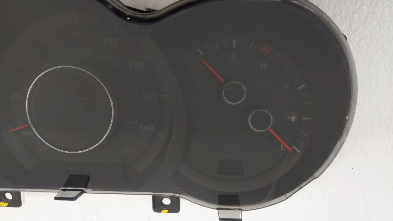 2012-2013 Kia Optima Instrument Cluster Speedometer Gauges P/N:94001-2T323 94001-2T322 Fits Fits 2012 2013 OEM Used Auto Par