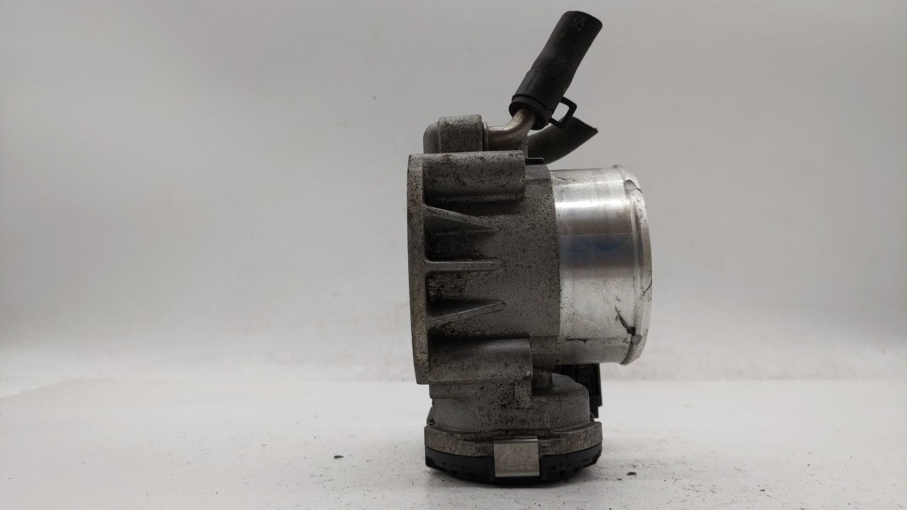 2011-2015 Kia Optima Throttle Body P/N:35100-2G700 Fits Fits 2011 2012 2013 2014 2015 2016 OEM Used Auto Parts - Oemusedauto