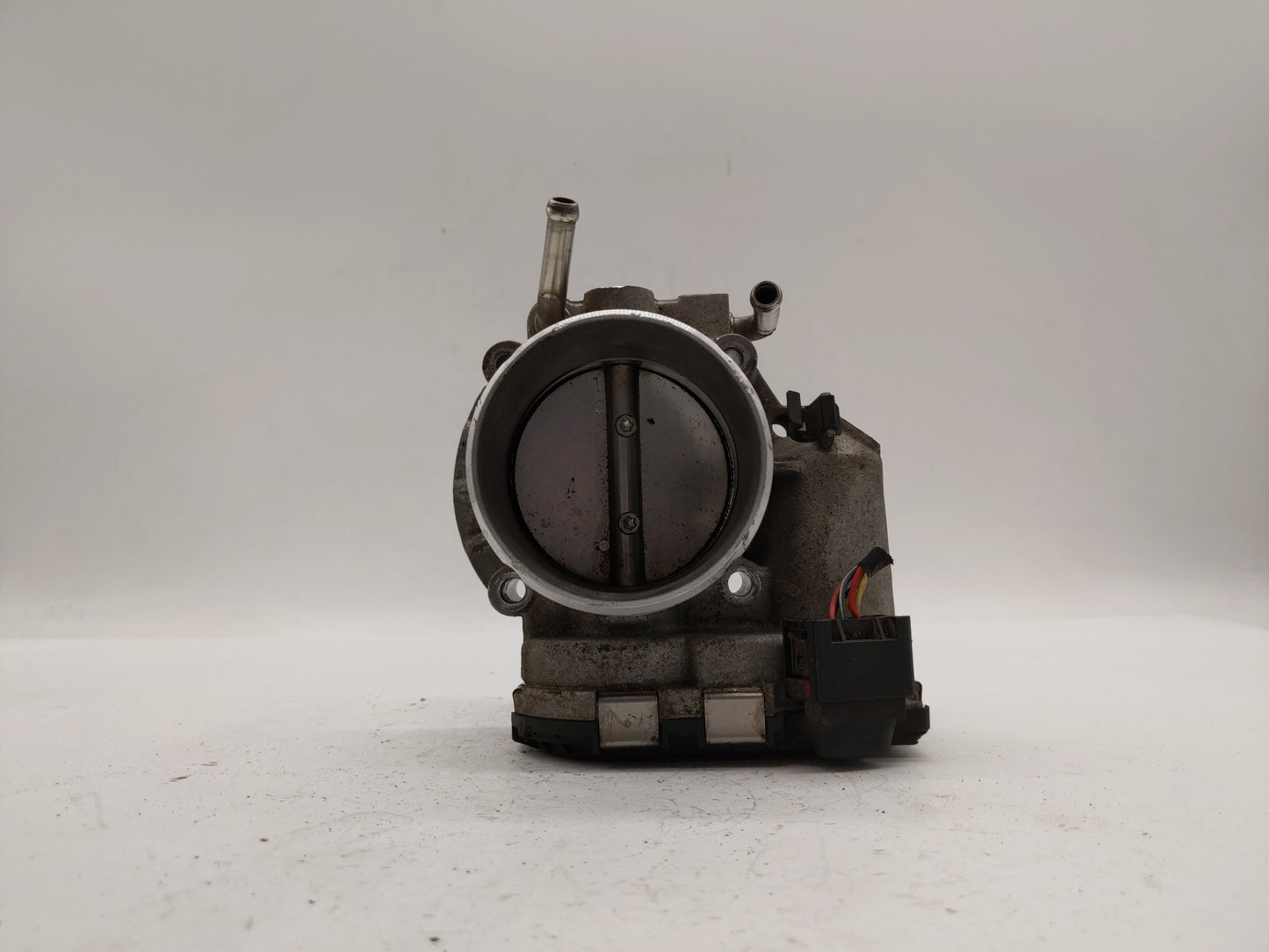 2011-2015 Kia Optima Throttle Body P/N:35100-2G700 Fits Fits 2011 2012 2013 2014 2015 2016 OEM Used Auto Parts - Oemusedauto