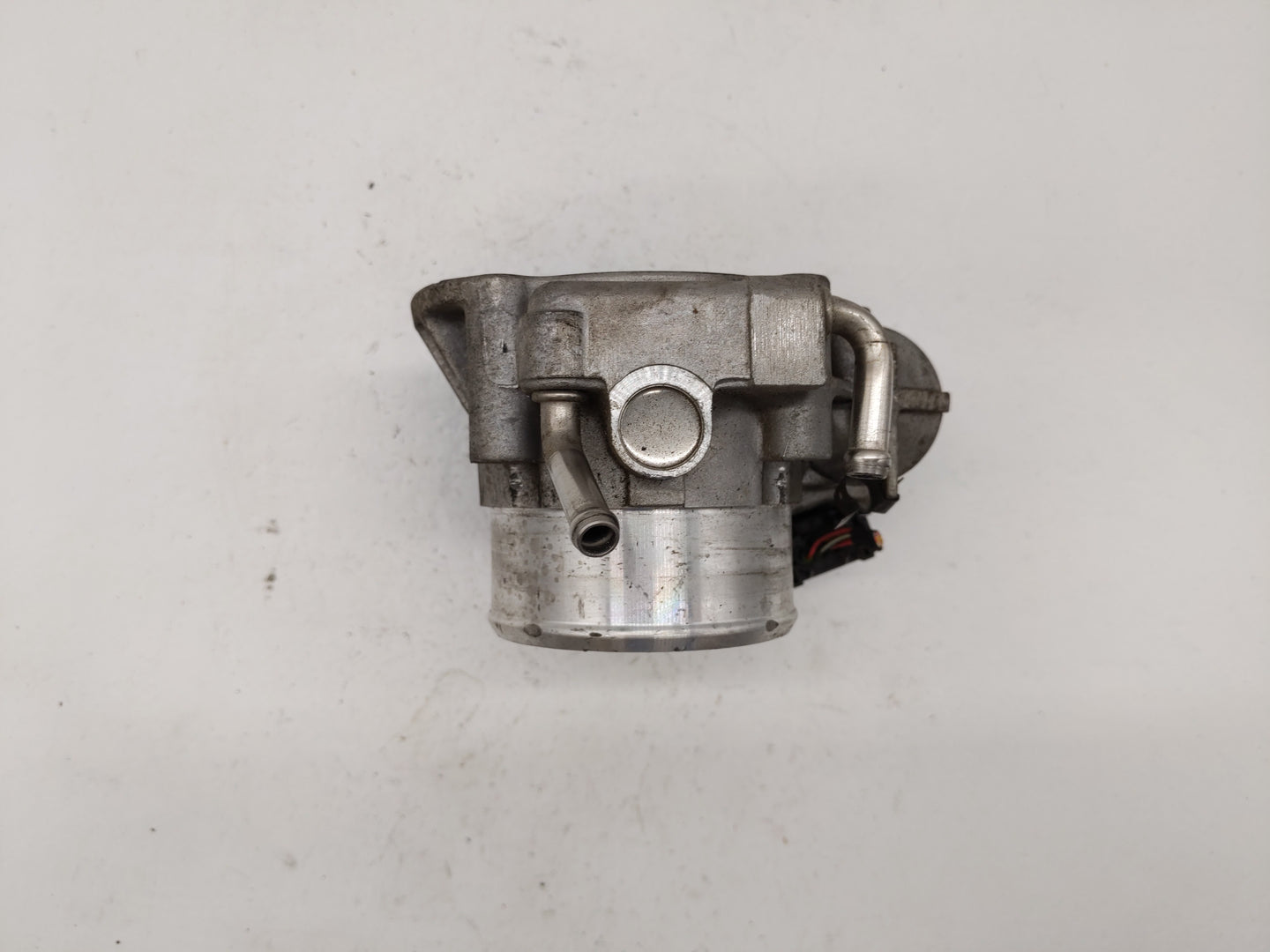 2011-2015 Kia Optima Throttle Body P/N:35100-2G700 Fits Fits 2011 2012 2013 2014 2015 2016 OEM Used Auto Parts - Oemusedauto