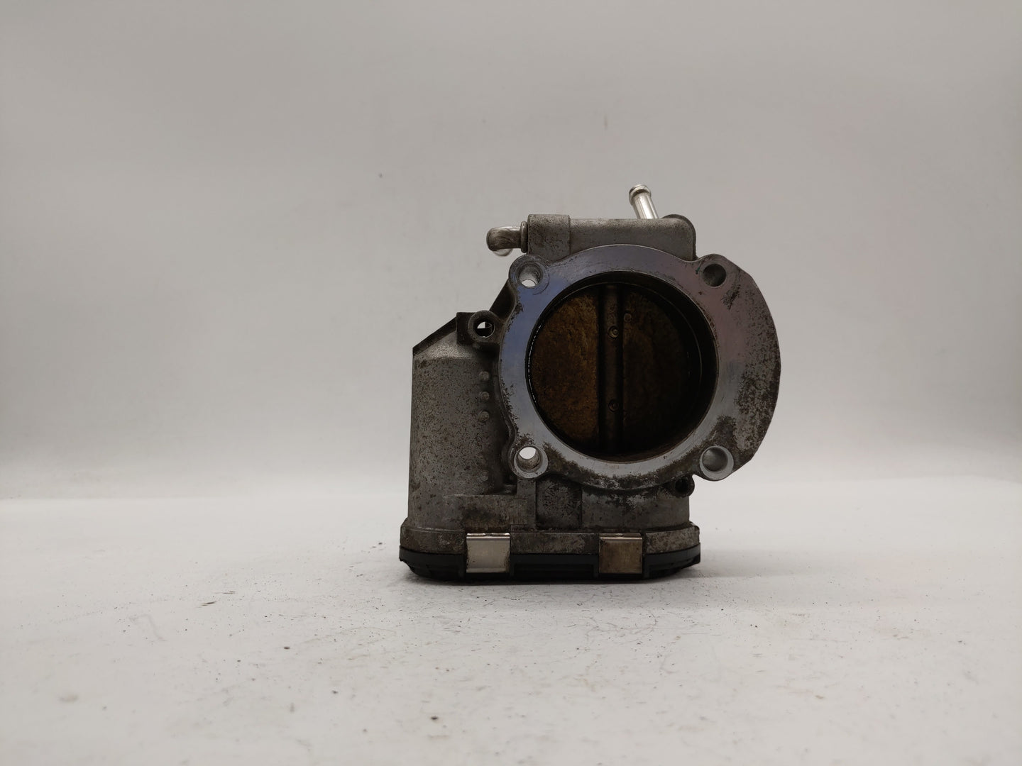 2011-2015 Kia Optima Throttle Body P/N:35100-2G700 Fits Fits 2011 2012 2013 2014 2015 2016 OEM Used Auto Parts - Oemusedauto