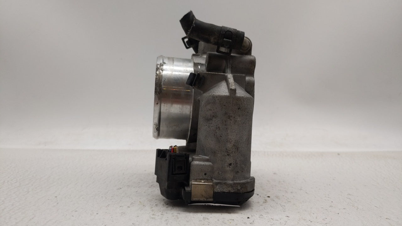 2011-2015 Kia Optima Throttle Body P/N:35100-2G700 Fits Fits 2011 2012 2013 2014 2015 2016 OEM Used Auto Parts - Oemusedauto
