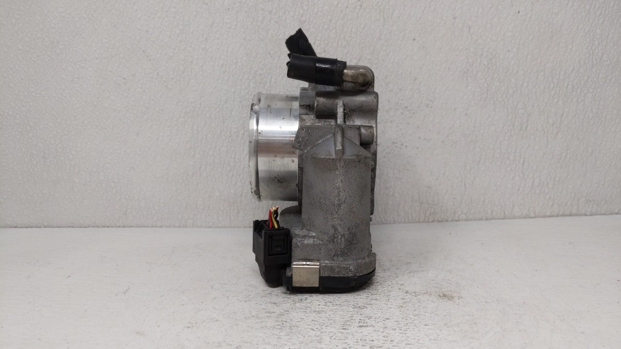 2011-2015 Kia Optima Throttle Body P/N:35100-2G700 Fits Fits 2011 2012 2013 2014 2015 2016 OEM Used Auto Parts - Oemusedauto