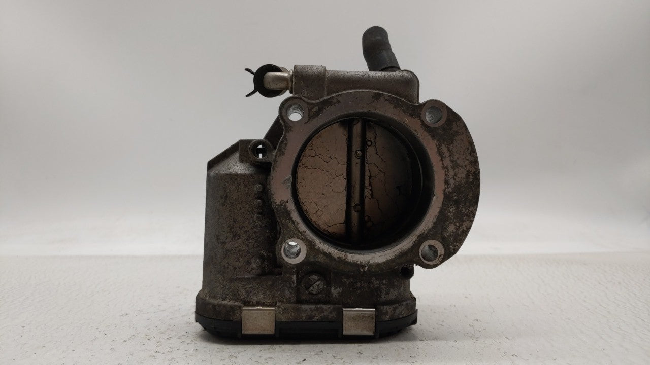 2011-2015 Kia Optima Throttle Body P/N:35100-2G700 Fits Fits 2011 2012 2013 2014 2015 2016 OEM Used Auto Parts - Oemusedauto