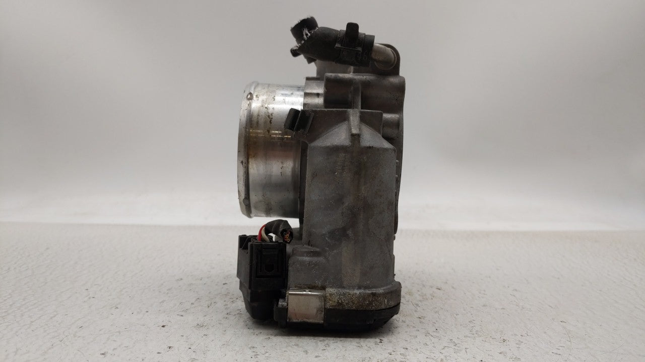 2011-2015 Kia Optima Throttle Body P/N:35100-2G700 Fits Fits 2011 2012 2013 2014 2015 2016 OEM Used Auto Parts - Oemusedauto