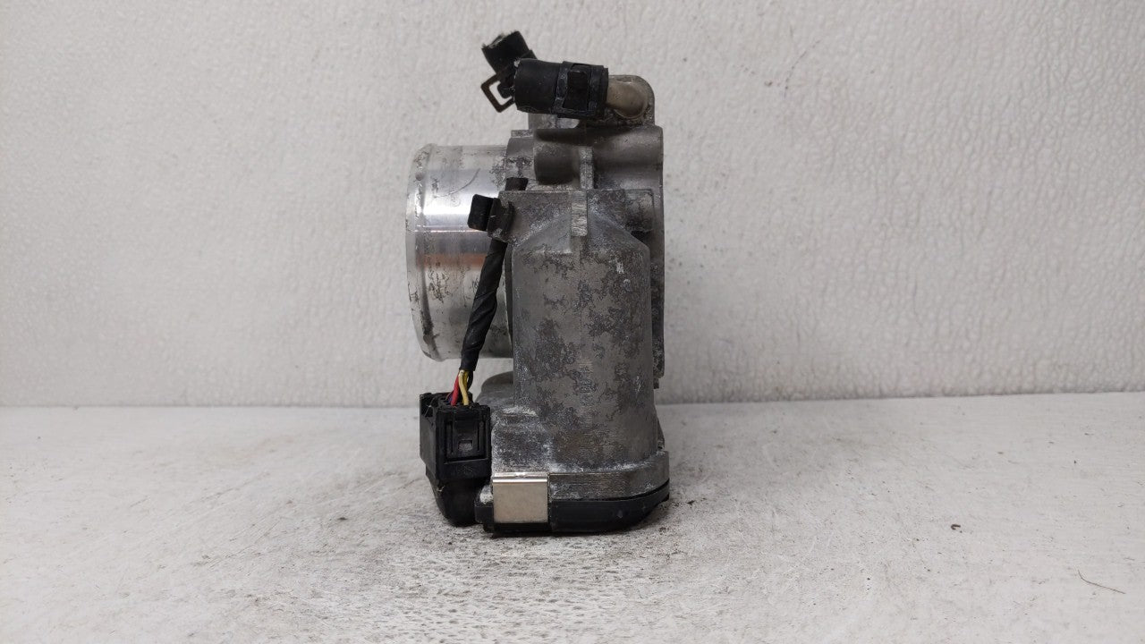 2011-2015 Kia Optima Throttle Body P/N:35100-2G700 Fits Fits 2011 2012 2013 2014 2015 2016 OEM Used Auto Parts - Oemusedauto