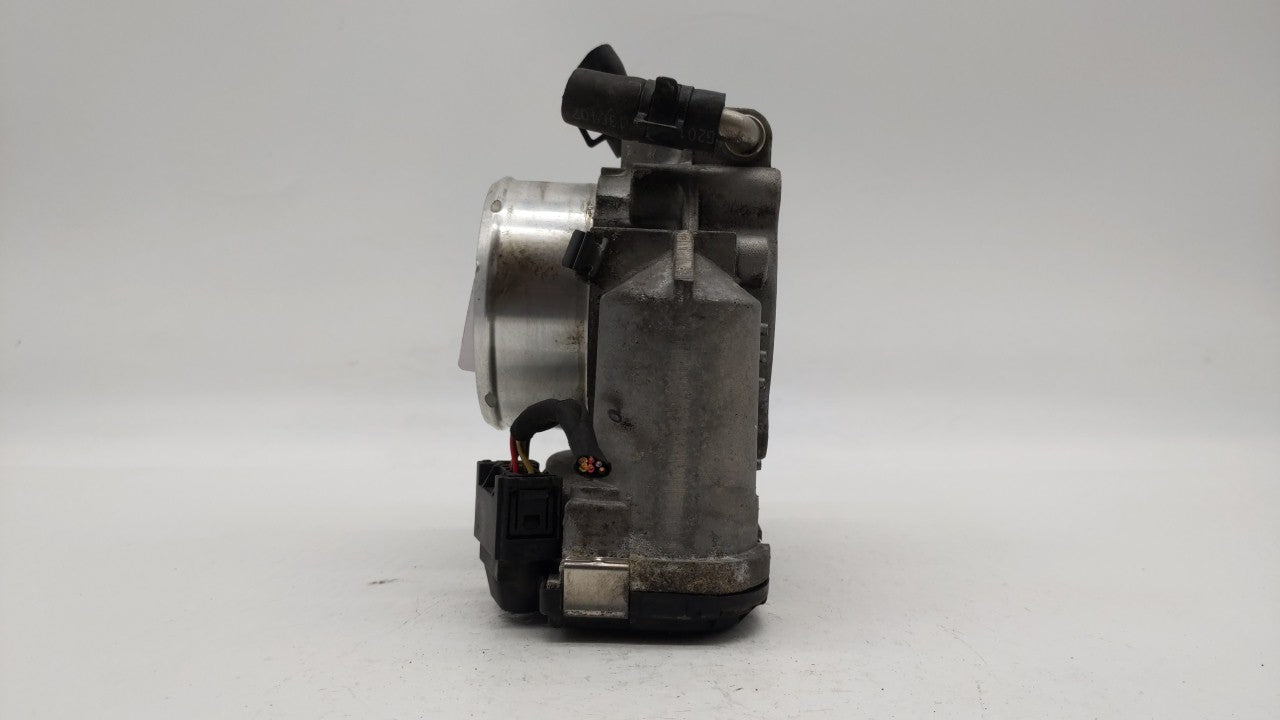 2011-2015 Kia Optima Throttle Body P/N:35100-2G700 Fits Fits 2011 2012 2013 2014 2015 2016 OEM Used Auto Parts - Oemusedauto
