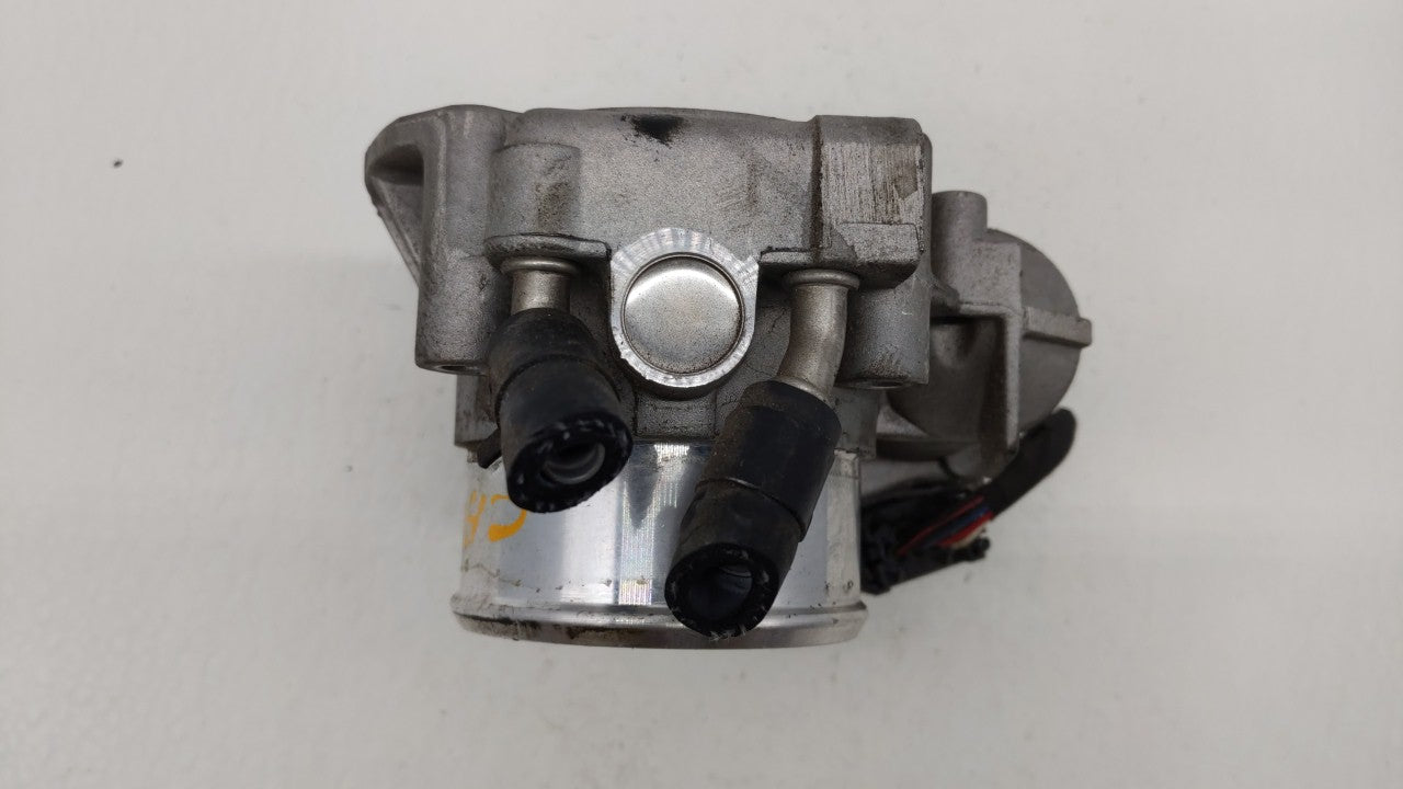 2011-2015 Kia Optima Throttle Body P/N:35100-2G710 Fits Fits 2011 2012 2013 2014 2015 2016 OEM Used Auto Parts - Oemusedauto