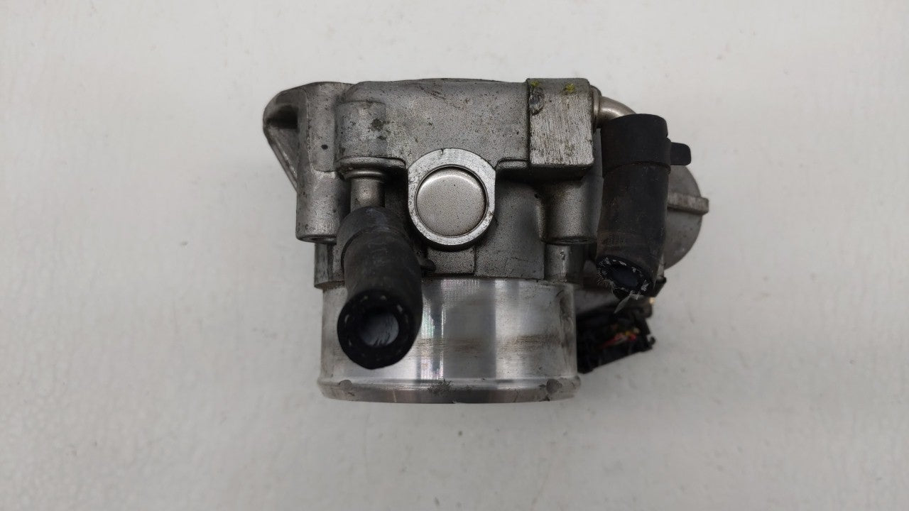 2011-2015 Kia Optima Throttle Body P/N:35100-2G700 Fits Fits 2011 2012 2013 2014 2015 2016 OEM Used Auto Parts - Oemusedauto