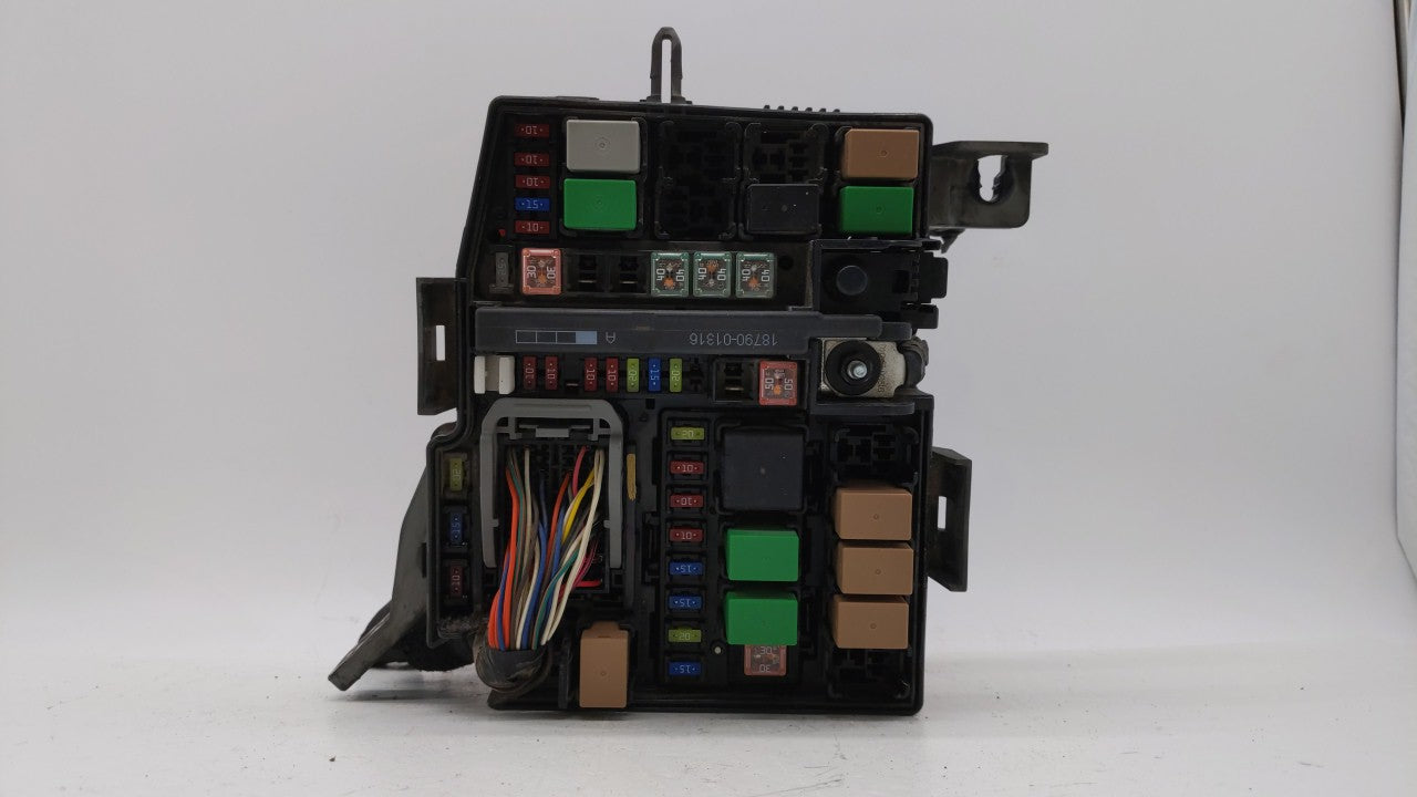 2011-2013 Kia Optima Fusebox Fuse Box Panel Relay Module P/N:91202-2T200 Fits Fits 2011 2012 2013 OEM Used Auto Parts - Oemu