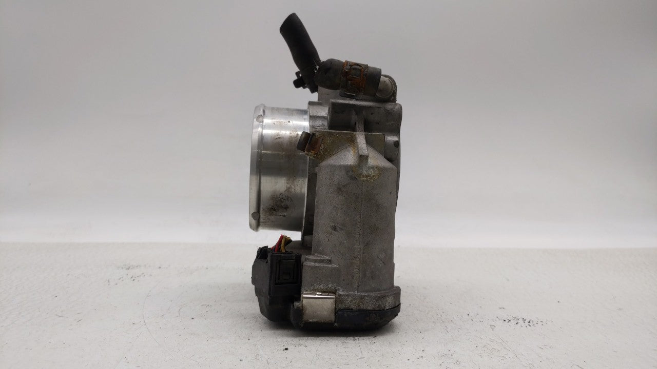 2011-2015 Kia Optima Throttle Body P/N:35100-2G700 Fits Fits 2011 2012 2013 2014 2015 2016 OEM Used Auto Parts - Oemusedauto