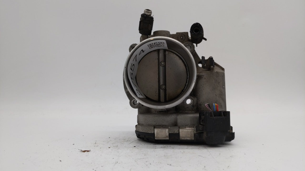 2013 Kia Optima Throttle Body P/N:35100-2G700 Fits OEM Used Auto Parts - Oemusedautoparts1.com