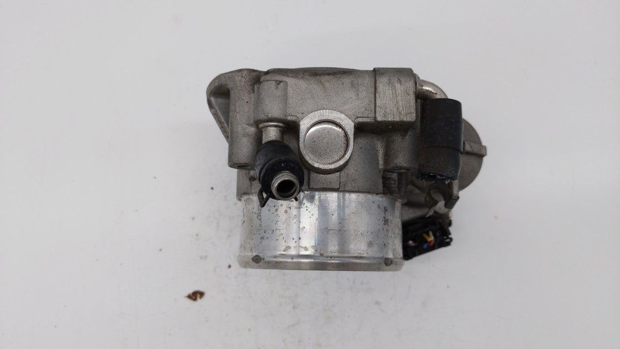 2013 Kia Optima Throttle Body P/N:35100-2G700 Fits OEM Used Auto Parts - Oemusedautoparts1.com
