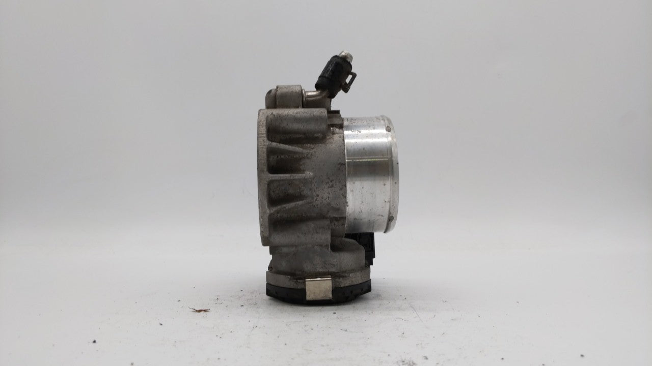 2013 Kia Optima Throttle Body P/N:35100-2G700 Fits OEM Used Auto Parts - Oemusedautoparts1.com