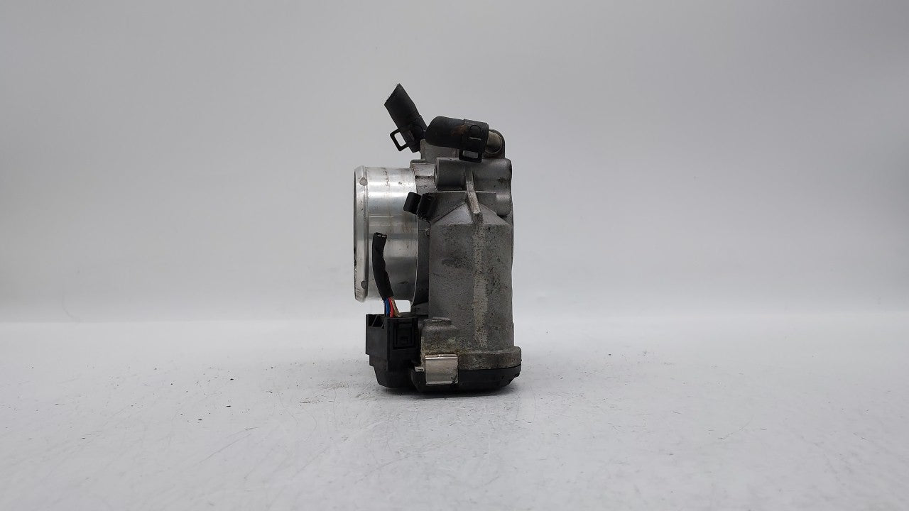 2011-2015 Kia Optima Throttle Body P/N:35100-2G700 Fits Fits 2011 2012 2013 2014 2015 2016 OEM Used Auto Parts - Oemusedauto