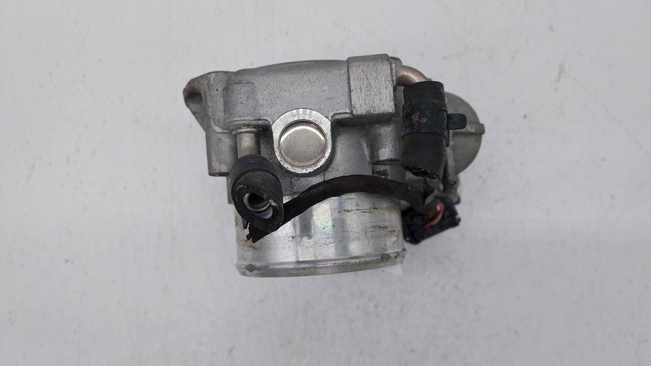 2011-2015 Kia Optima Throttle Body P/N:35100-2G700 Fits Fits 2011 2012 2013 2014 2015 2016 OEM Used Auto Parts - Oemusedauto