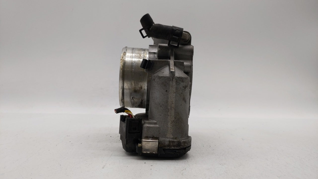 2011-2015 Kia Optima Throttle Body P/N:35100-2G700 Fits Fits 2011 2012 2013 2014 2015 2016 OEM Used Auto Parts - Oemusedauto