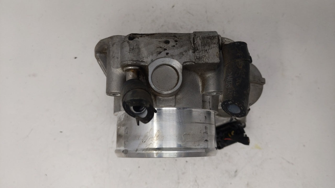 2011-2015 Kia Optima Throttle Body P/N:35100-2G700 Fits Fits 2011 2012 2013 2014 2015 2016 OEM Used Auto Parts - Oemusedauto