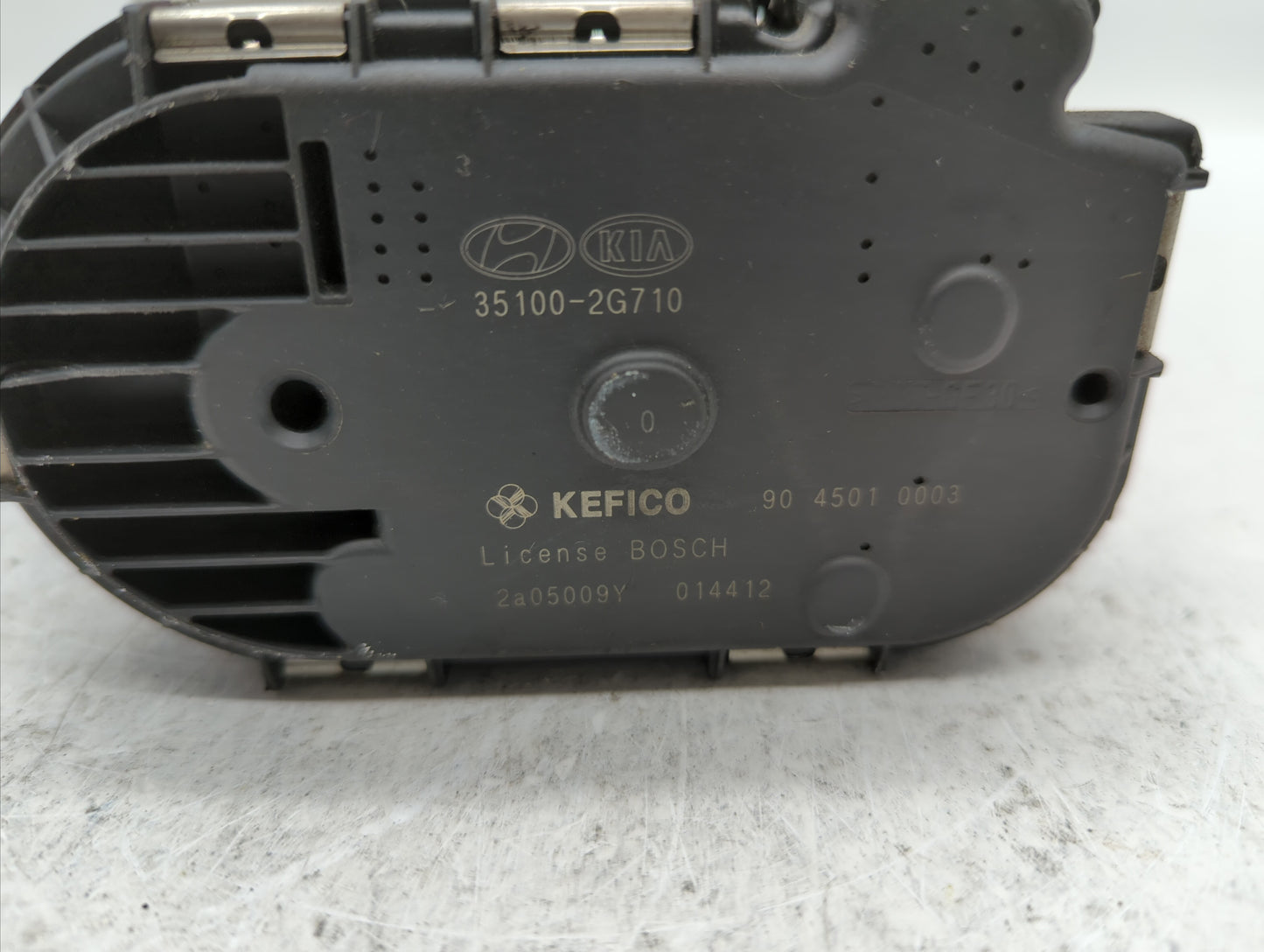 2011-2015 Kia Optima Throttle Body P/N:35100-2G710 Fits Fits 2011 2012 2013 2014 2015 2016 OEM Used Auto Parts - Oemusedauto