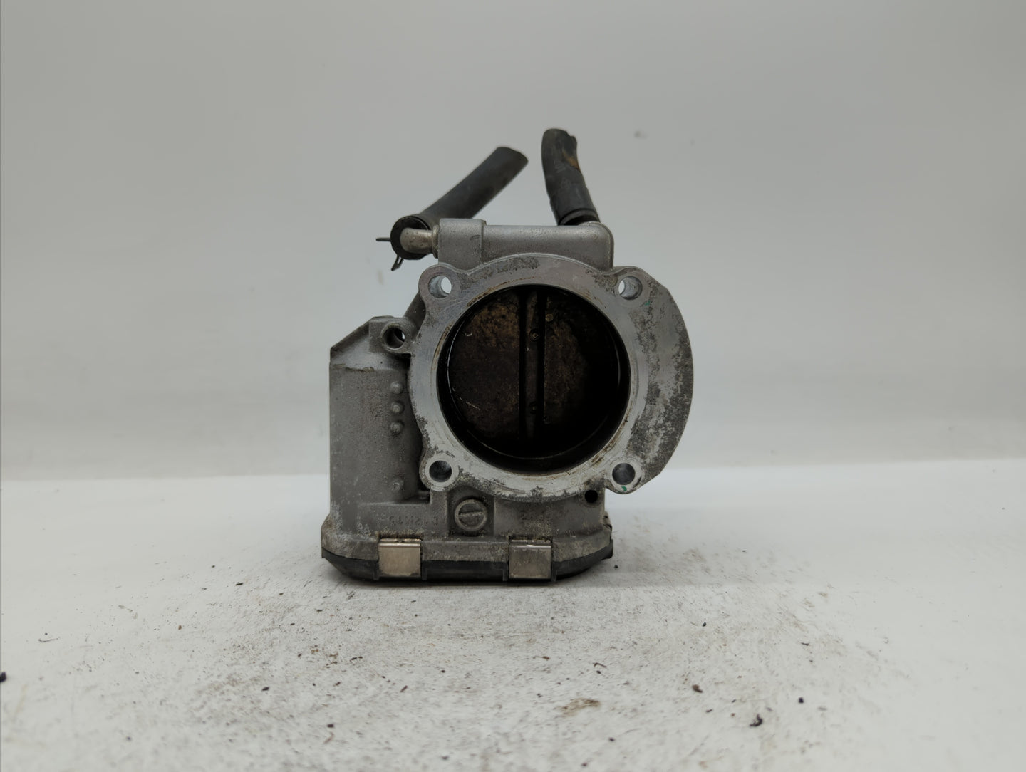 2011-2015 Kia Optima Throttle Body P/N:35100-2G700 Fits Fits 2011 2012 2013 2014 2015 2016 OEM Used Auto Parts - Oemusedauto
