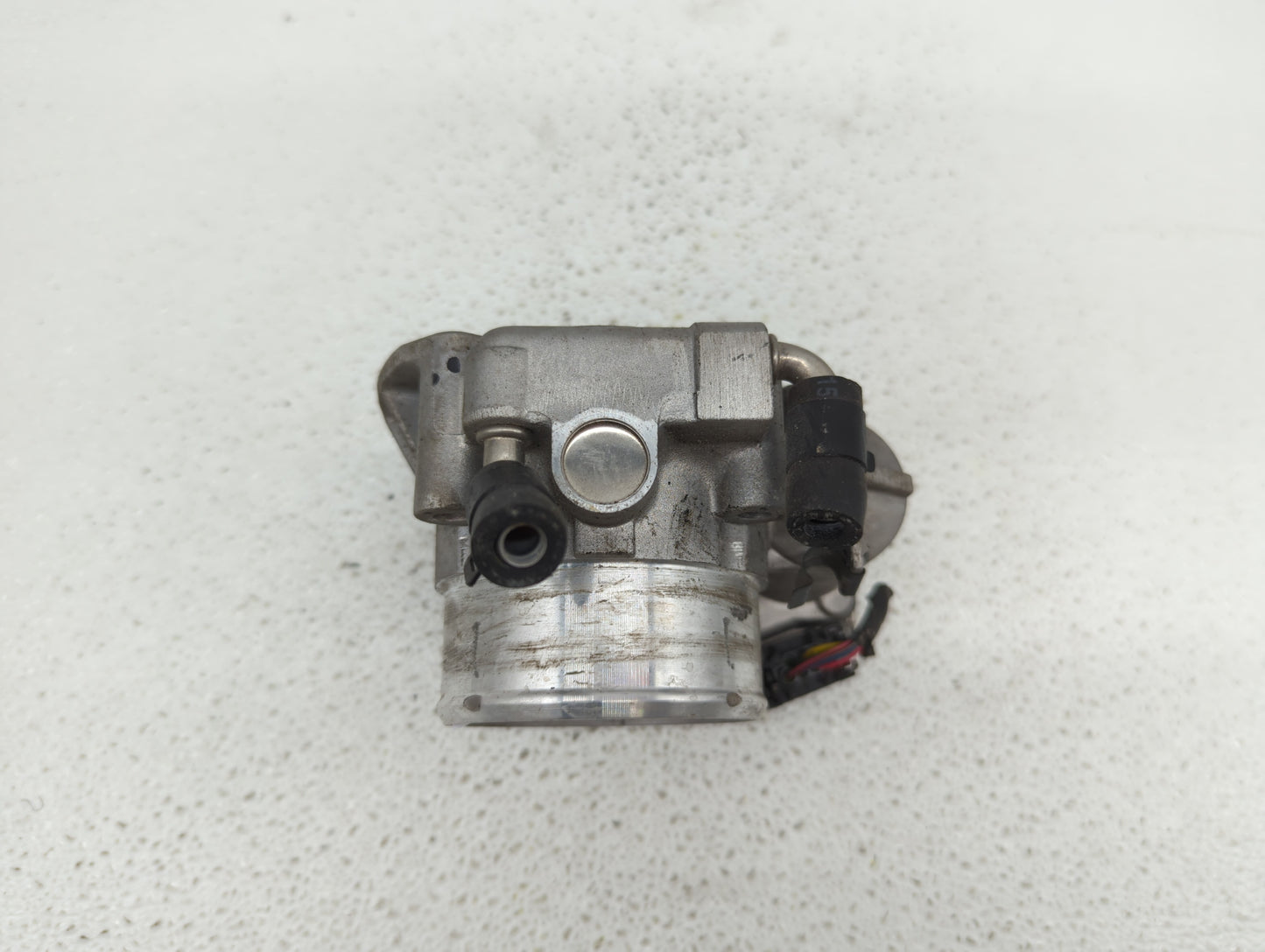 2011-2015 Kia Optima Throttle Body P/N:904501 0001 35100-2G700 Fits Fits 2011 2012 2013 2014 2015 2016 OEM Used Auto Parts -