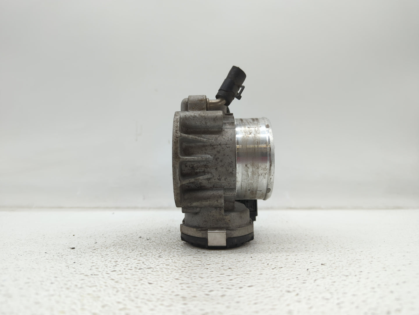 2011-2015 Kia Optima Throttle Body P/N:904501 0001 35100-2G700 Fits Fits 2011 2012 2013 2014 2015 2016 OEM Used Auto Parts -