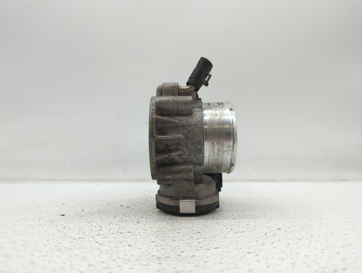 2011-2015 Kia Optima Throttle Body P/N:904501 0001 35100-2G700 Fits Fits 2011 2012 2013 2014 2015 2016 OEM Used Auto Parts -