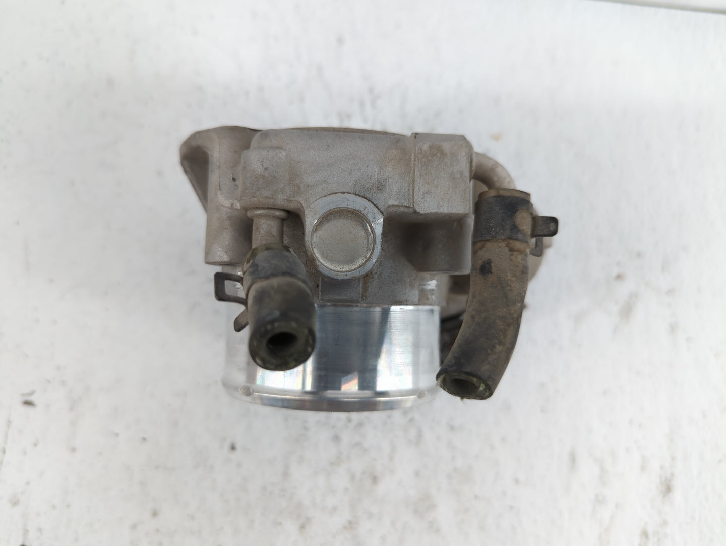 2011-2015 Kia Optima Throttle Body P/N:904501 0001 35100-2G700 Fits Fits 2011 2012 2013 2014 2015 2016 OEM Used Auto Parts -