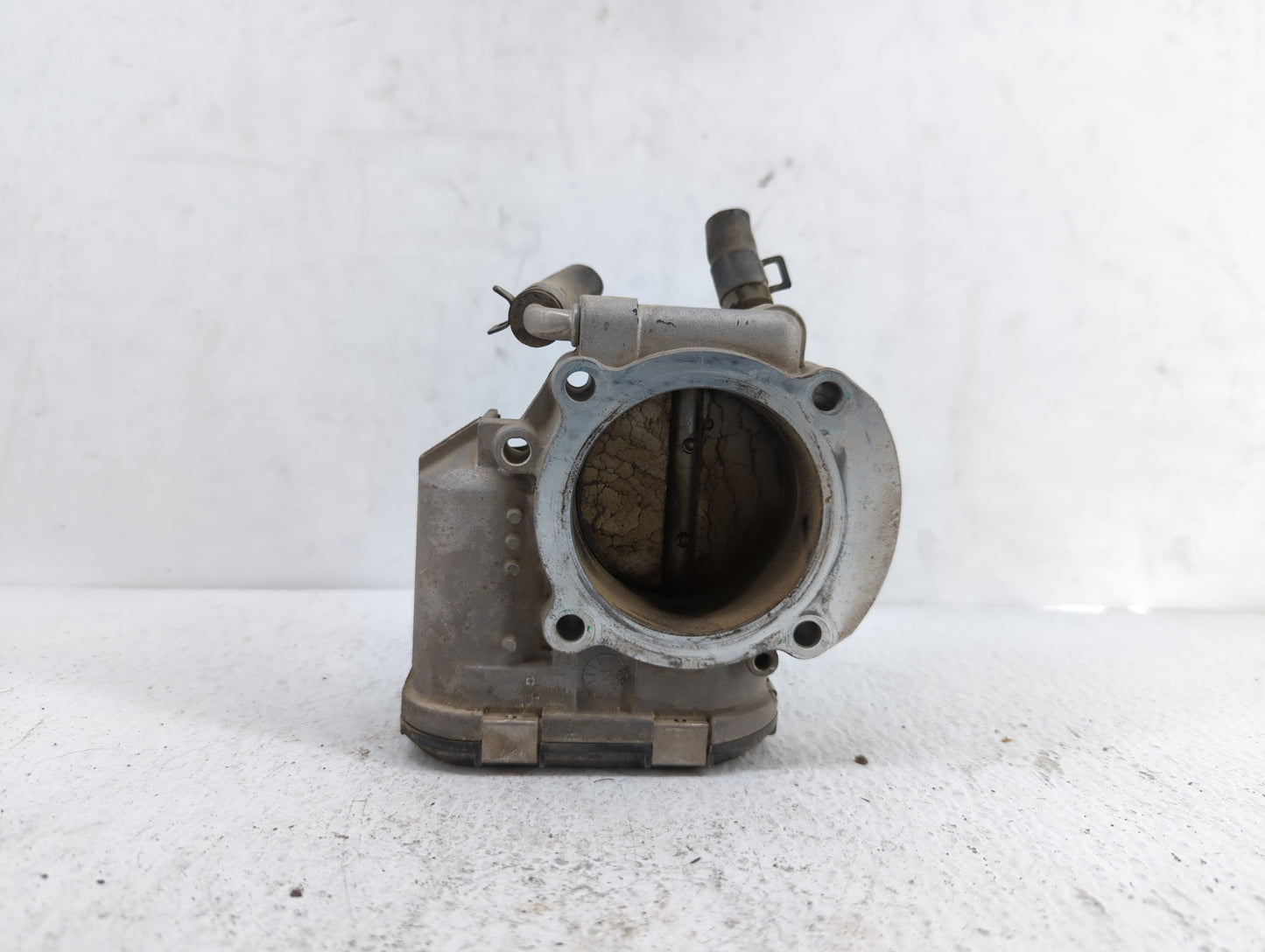 2011-2015 Kia Optima Throttle Body P/N:904501 0001 35100-2G700 Fits Fits 2011 2012 2013 2014 2015 2016 OEM Used Auto Parts -