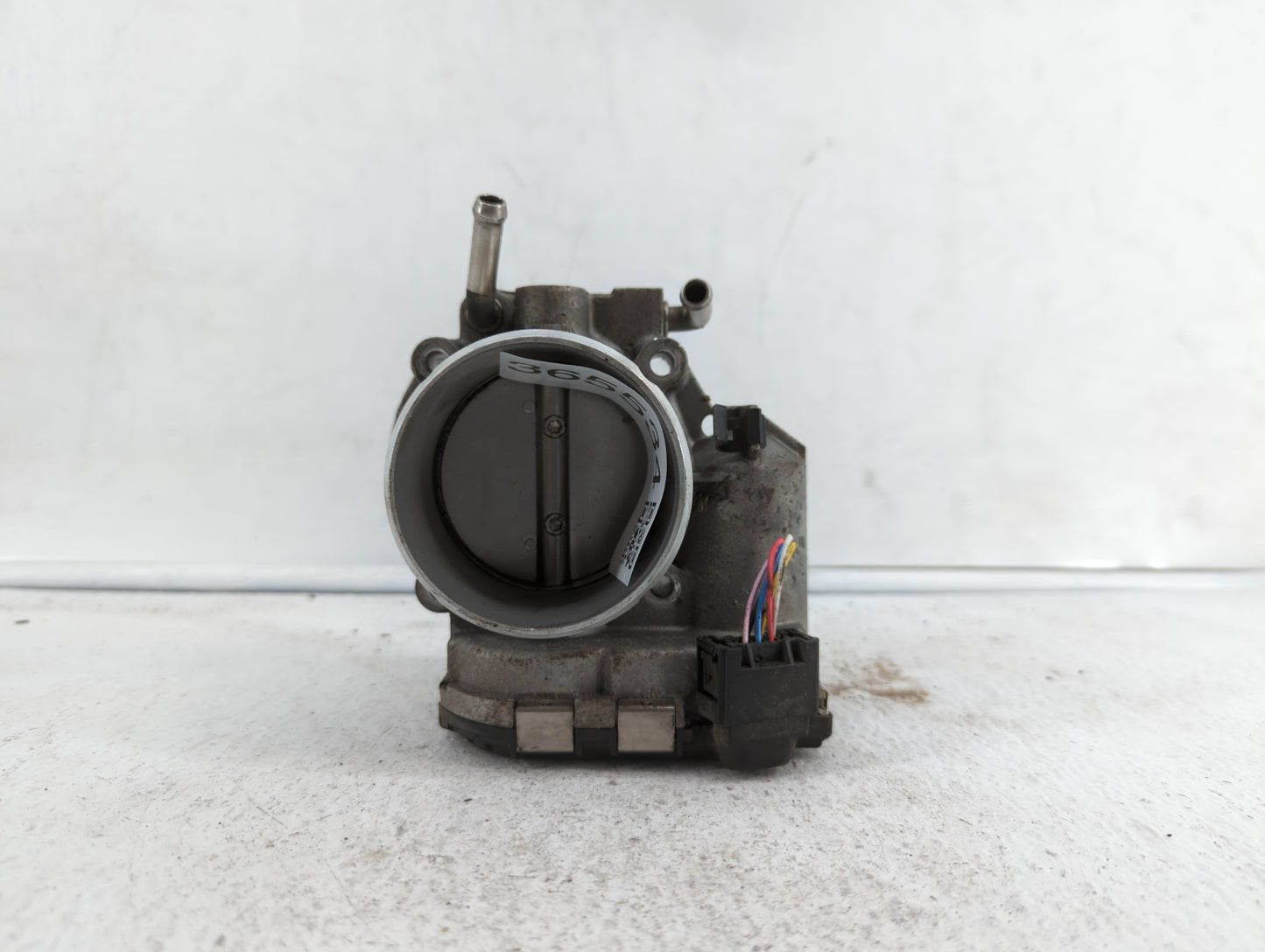 2011-2015 Kia Optima Throttle Body P/N:904501 0001 35100-2G700 Fits Fits 2011 2012 2013 2014 2015 2016 OEM Used Auto Parts -