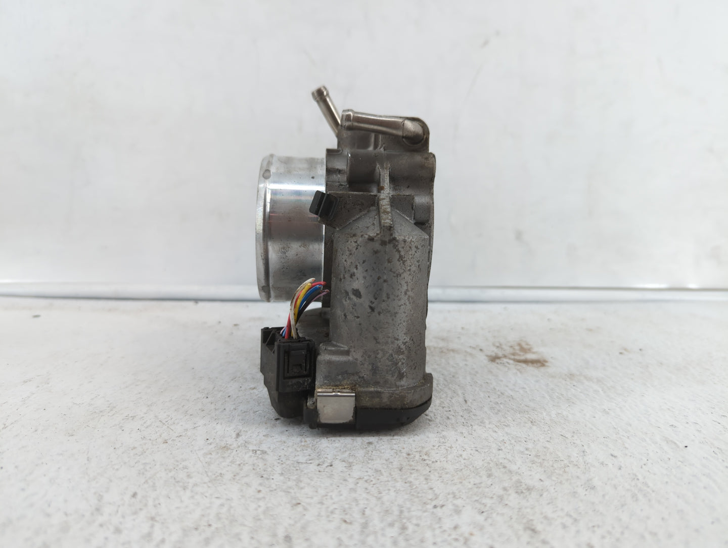 2011-2015 Kia Optima Throttle Body P/N:904501 0001 35100-2G700 Fits Fits 2011 2012 2013 2014 2015 2016 OEM Used Auto Parts -