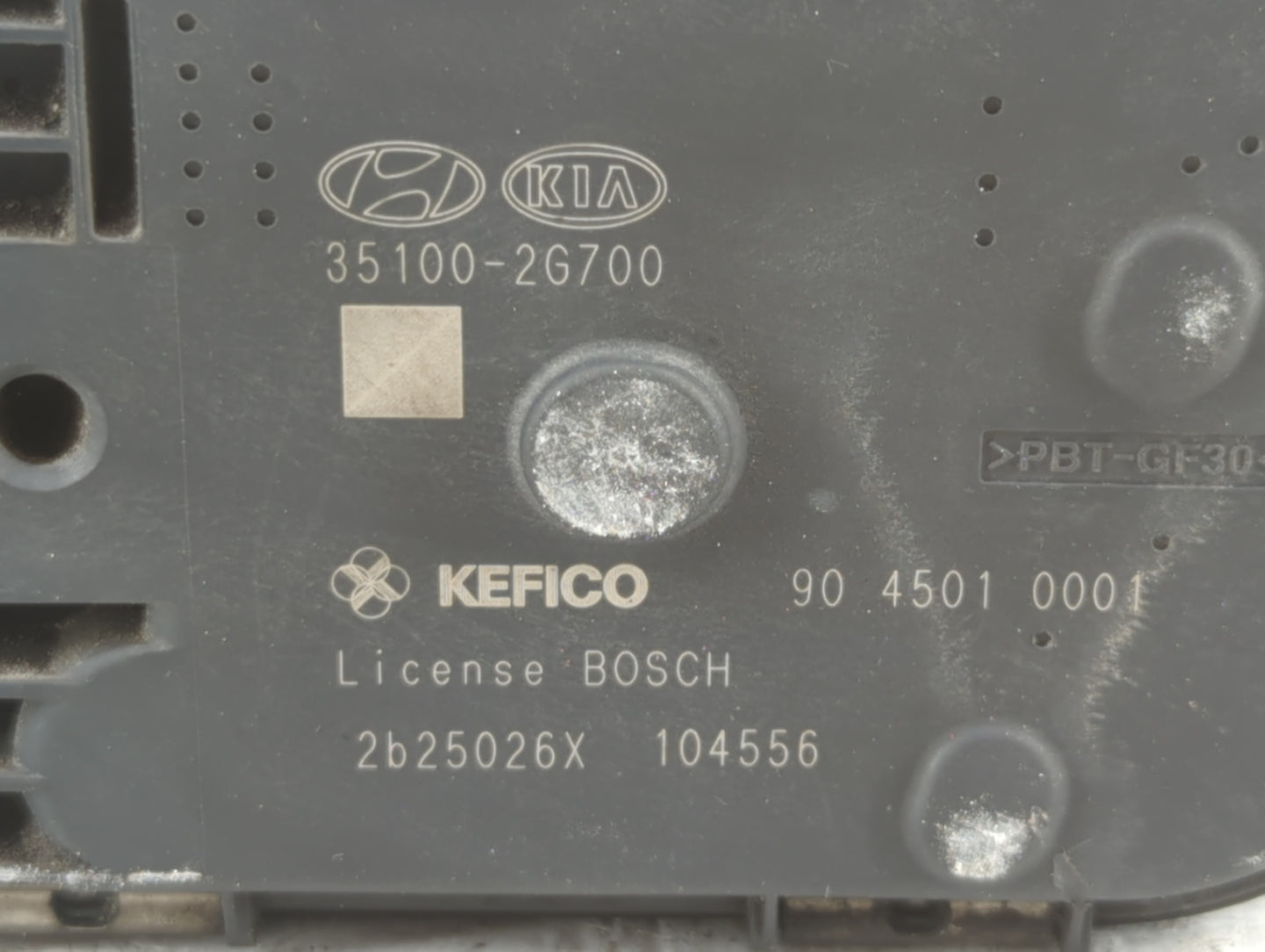 2011-2015 Kia Optima Throttle Body P/N:904501 0001 35100-2G700 Fits Fits 2011 2012 2013 2014 2015 2016 OEM Used Auto Parts -