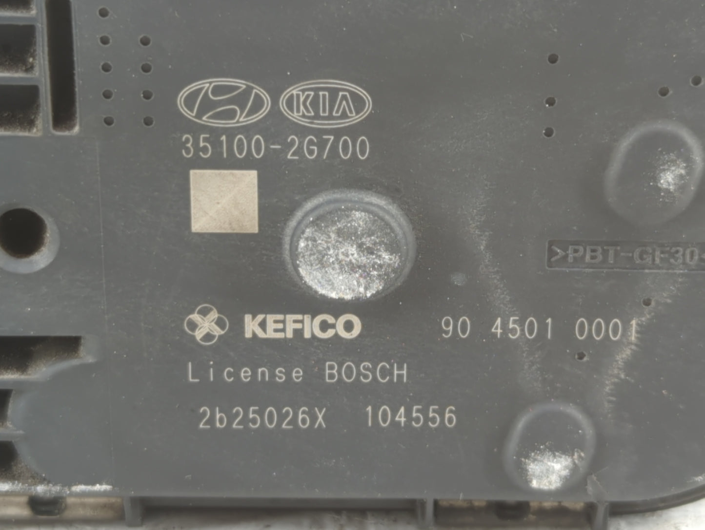 2011-2015 Kia Optima Throttle Body P/N:904501 0001 35100-2G700 Fits Fits 2011 2012 2013 2014 2015 2016 OEM Used Auto Parts -