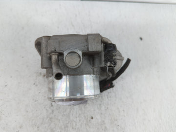 2011-2015 Kia Optima Throttle Body P/N:904501 0001 35100-2G700 Fits Fits 2011 2012 2013 2014 2015 2016 OEM Used Auto Parts
