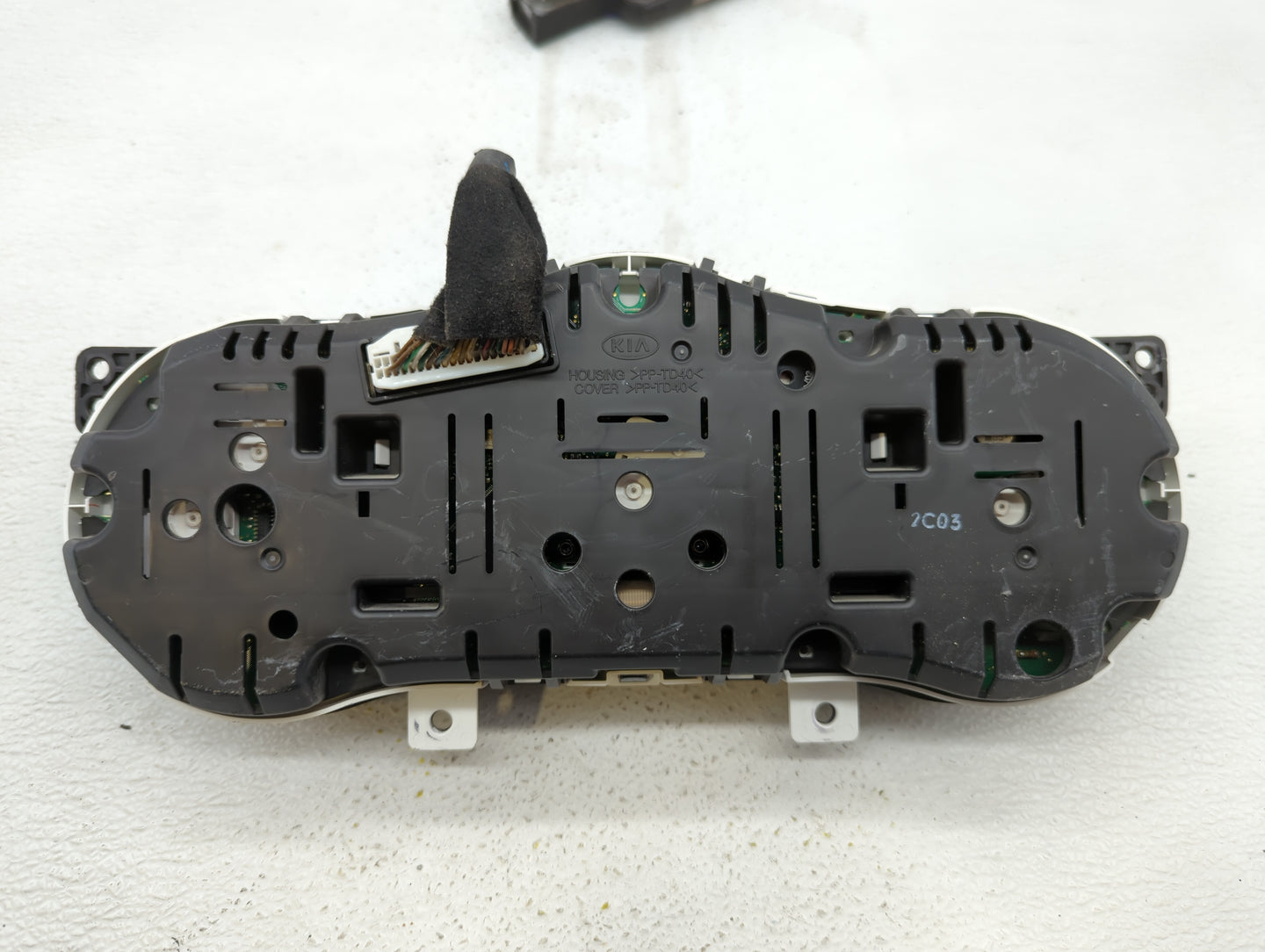 2012-2013 Kia Optima Instrument Cluster Speedometer Gauges P/N:94001-2T323 94001-2T322 Fits Fits 2012 2013 OEM Used Auto Par