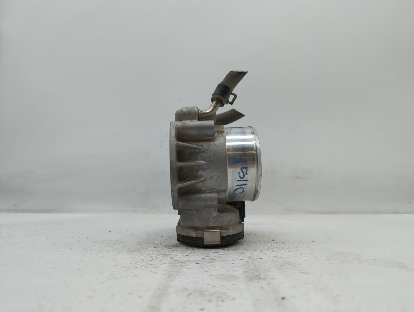 2011-2015 Kia Optima Throttle Body P/N:904501 0001 35100-2G700 Fits Fits 2011 2012 2013 2014 2015 2016 OEM Used Auto Parts -
