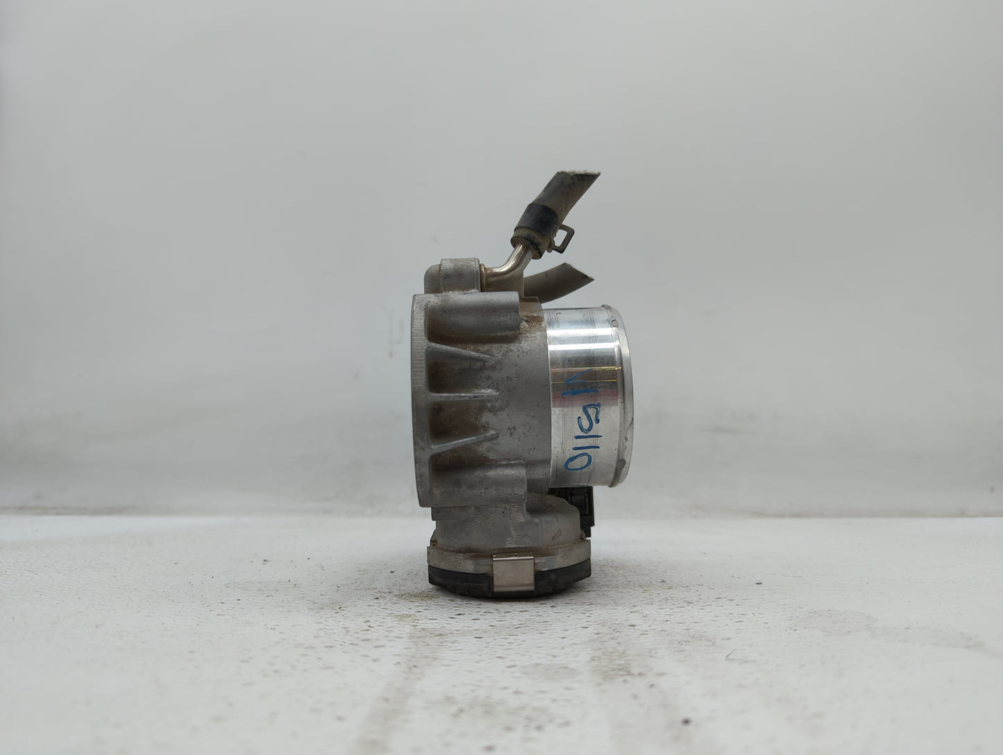 2011-2015 Kia Optima Throttle Body P/N:904501 0001 35100-2G700 Fits Fits 2011 2012 2013 2014 2015 2016 OEM Used Auto Parts -