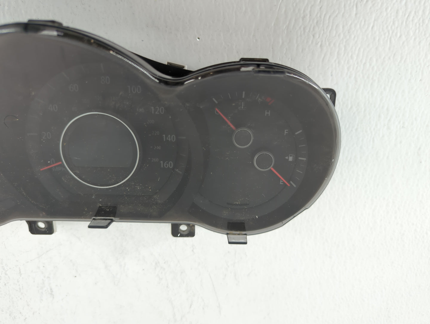 2012-2013 Kia Optima Instrument Cluster Speedometer Gauges P/N:94001-2T323 94001-2T322 Fits Fits 2012 2013 OEM Used Auto Par