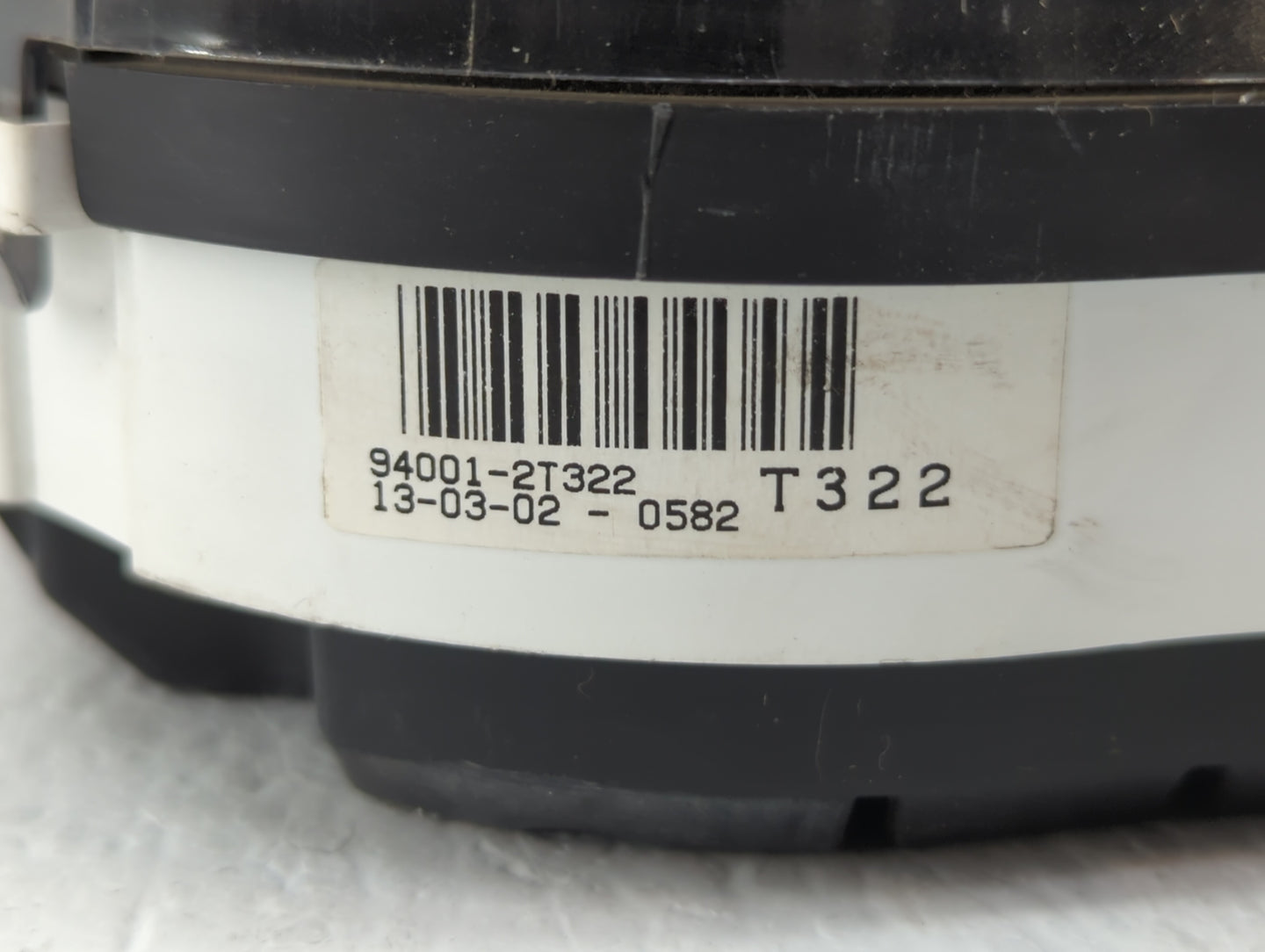 2012-2013 Kia Optima Instrument Cluster Speedometer Gauges P/N:94001-2T323 94001-2T322 Fits Fits 2012 2013 OEM Used Auto Par