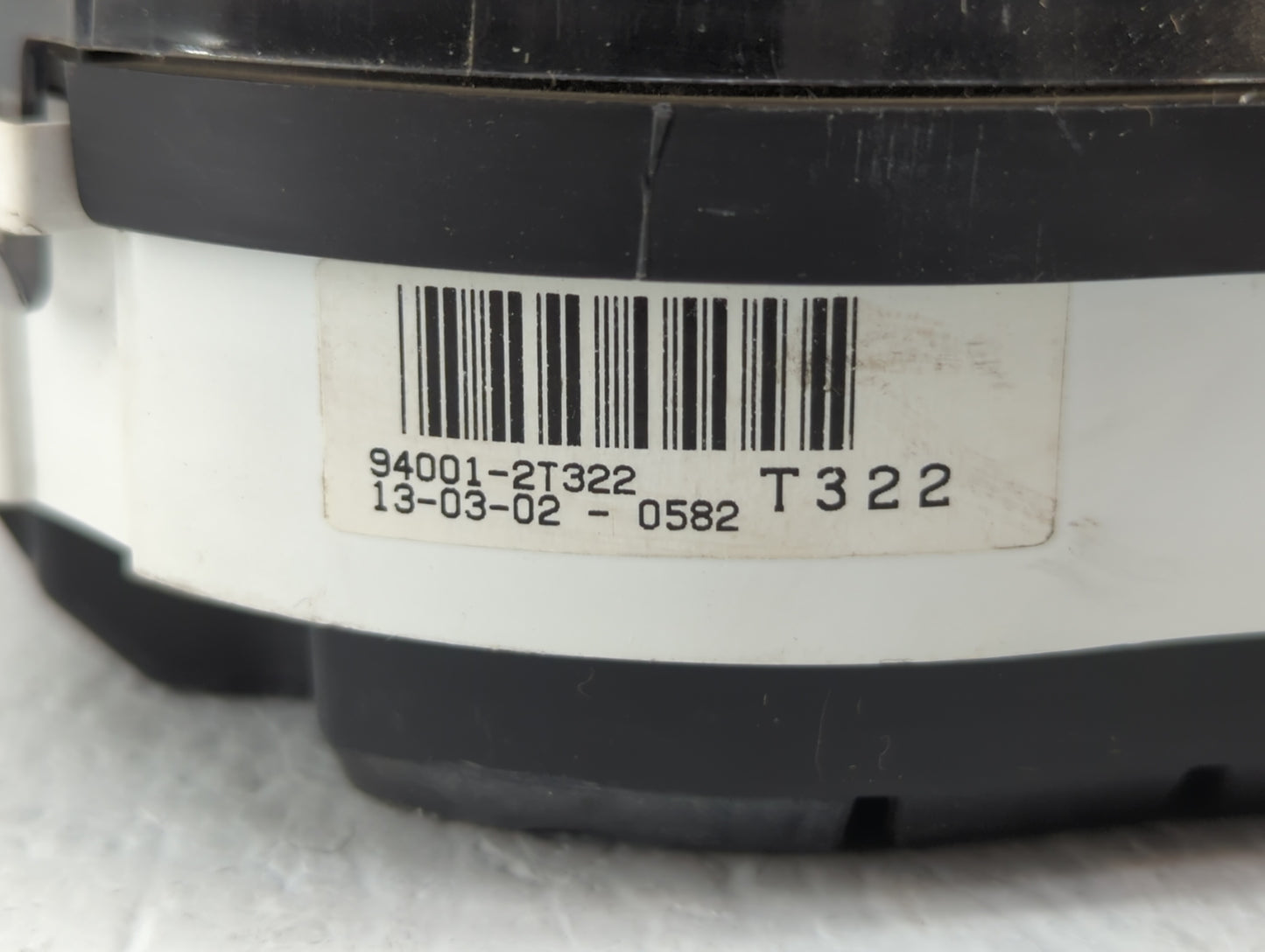2012-2013 Kia Optima Instrument Cluster Speedometer Gauges P/N:94001-2T323 94001-2T322 Fits Fits 2012 2013 OEM Used Auto Par