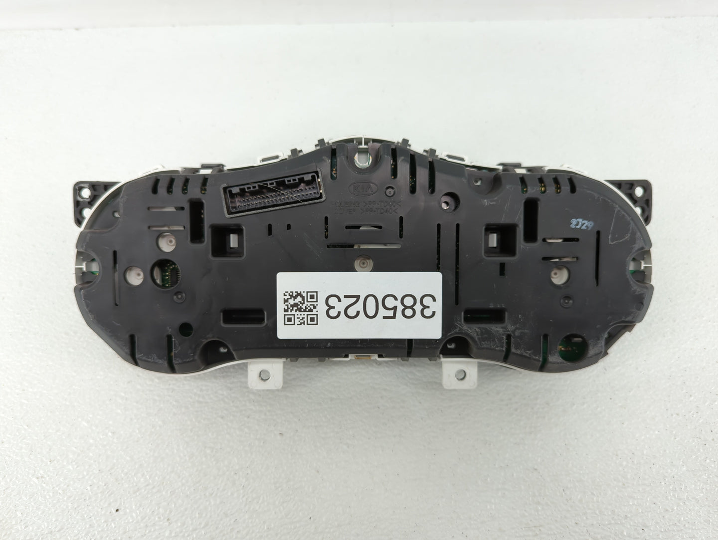 2012-2013 Kia Optima Instrument Cluster Speedometer Gauges P/N:94001-2T323 94001-2T322 Fits Fits 2012 2013 OEM Used Auto Par