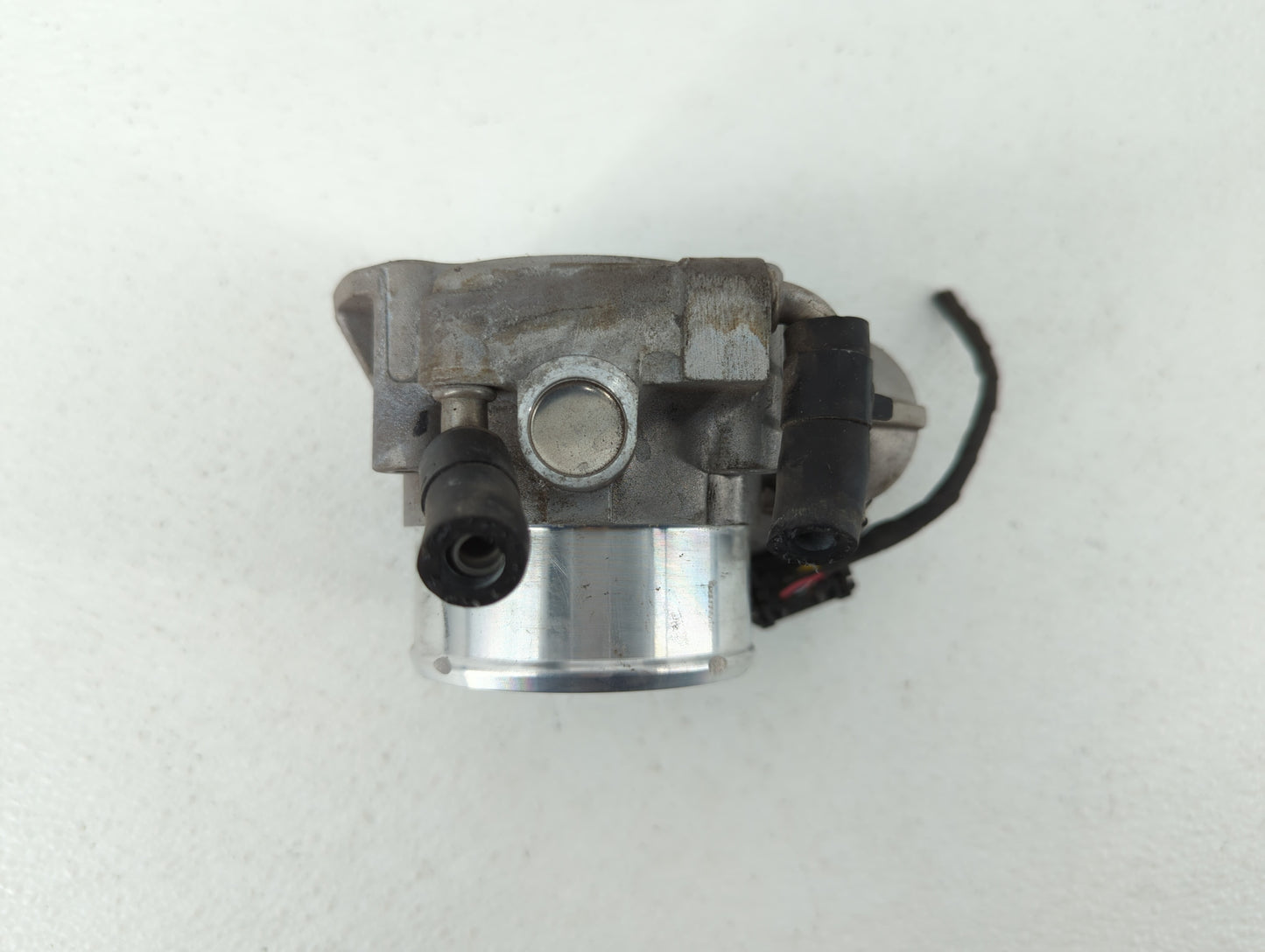 2011-2015 Kia Optima Throttle Body P/N:35100-2G700 Fits Fits 2011 2012 2013 2014 2015 2016 OEM Used Auto Parts - Oemusedauto