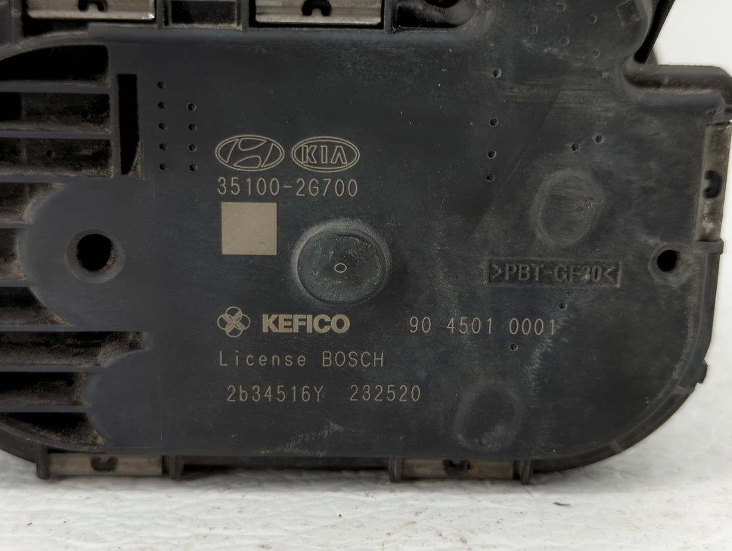2011-2015 Kia Optima Throttle Body P/N:35100-2G700 Fits Fits 2011 2012 2013 2014 2015 2016 OEM Used Auto Parts - Oemusedauto