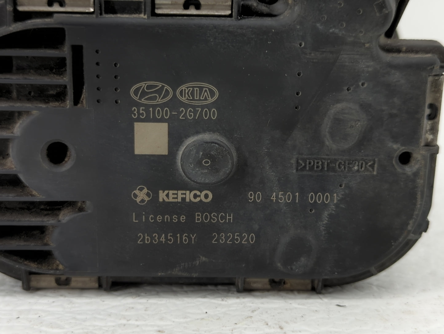 2011-2015 Kia Optima Throttle Body P/N:35100-2G700 Fits Fits 2011 2012 2013 2014 2015 2016 OEM Used Auto Parts - Oemusedauto