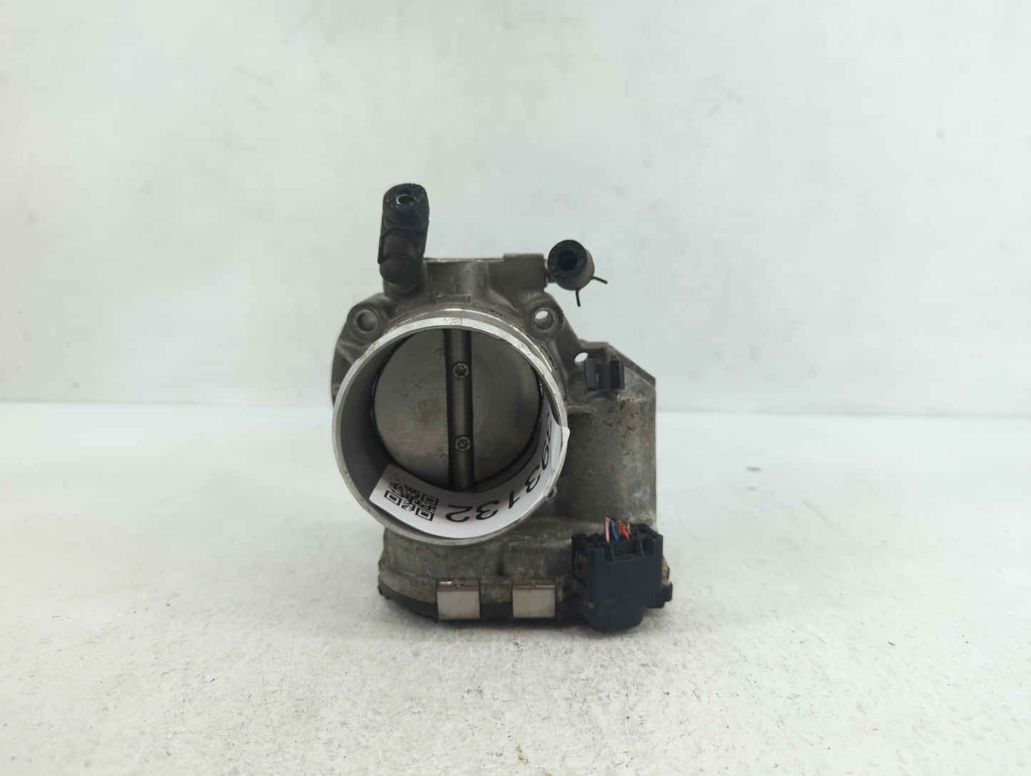 2011-2015 Kia Optima Throttle Body P/N:35100-2G700 Fits Fits 2011 2012 2013 2014 2015 2016 OEM Used Auto Parts - Oemusedauto