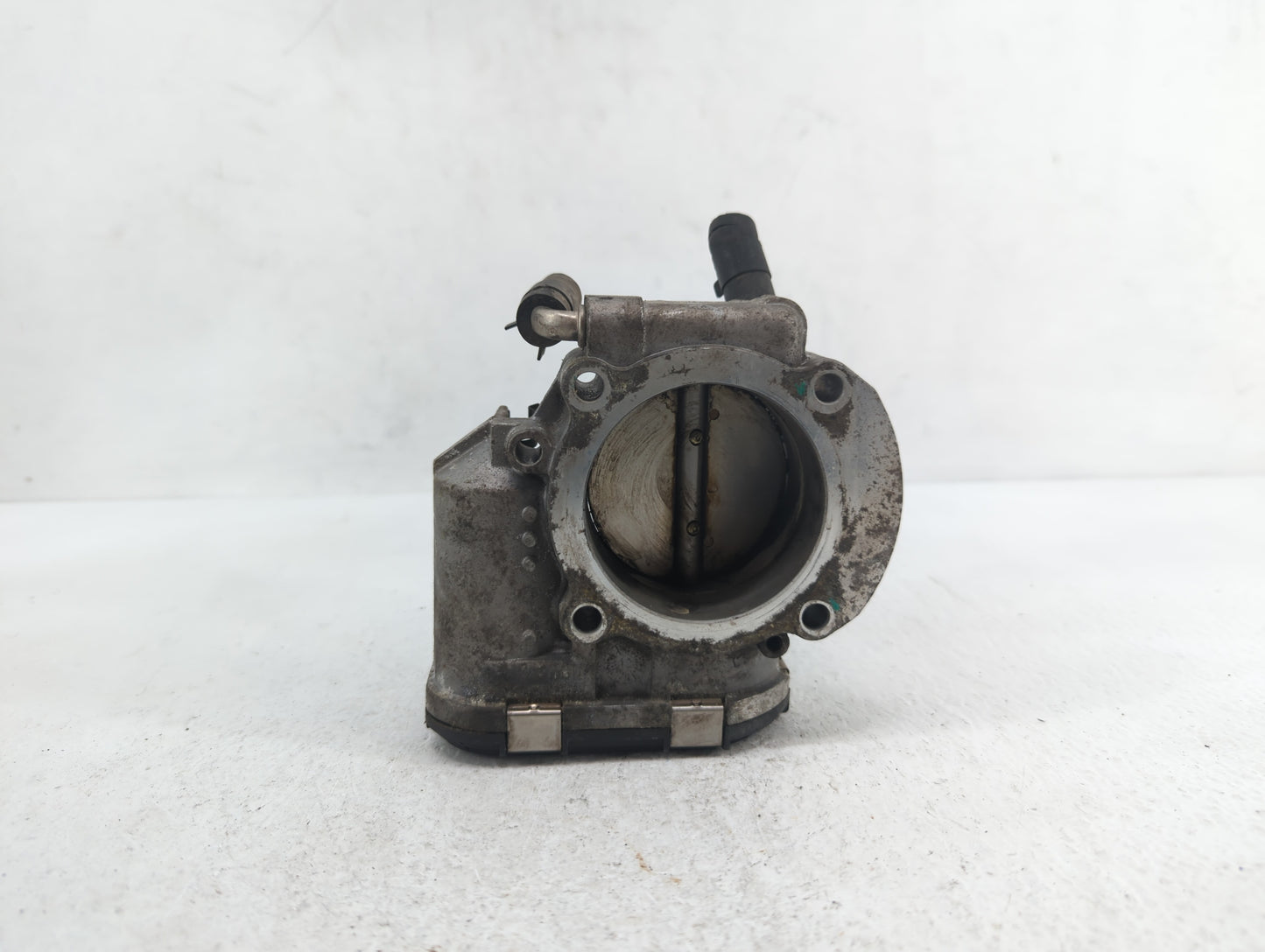 2011-2015 Kia Optima Throttle Body P/N:35100-2G700 Fits Fits 2011 2012 2013 2014 2015 2016 OEM Used Auto Parts - Oemusedauto