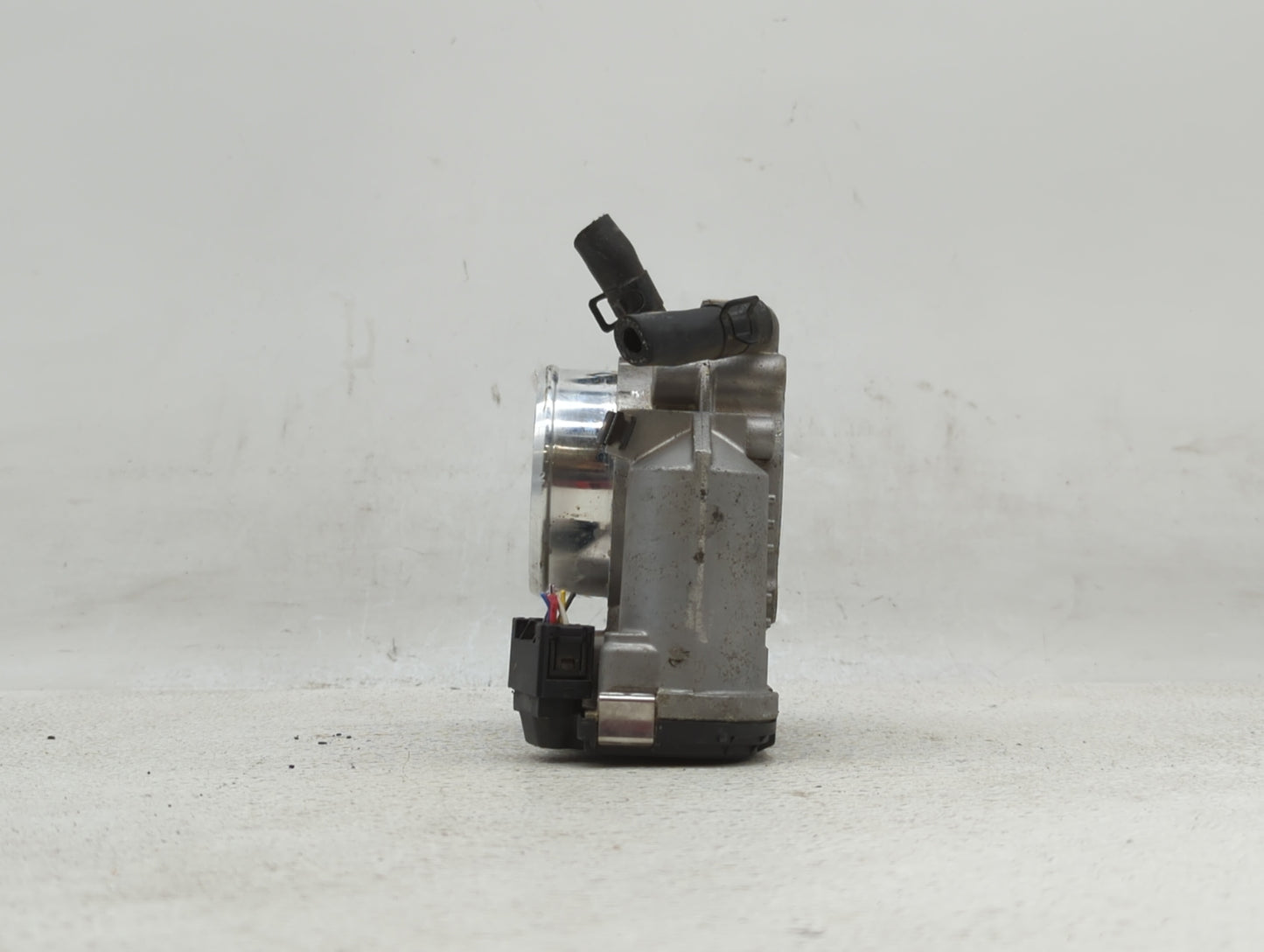 2011-2016 Kia Optima Throttle Body P/N:35100-2G700 35100-2G800 Fits Fits 2011 2012 2013 2014 2015 2016 OEM Used Auto Parts -