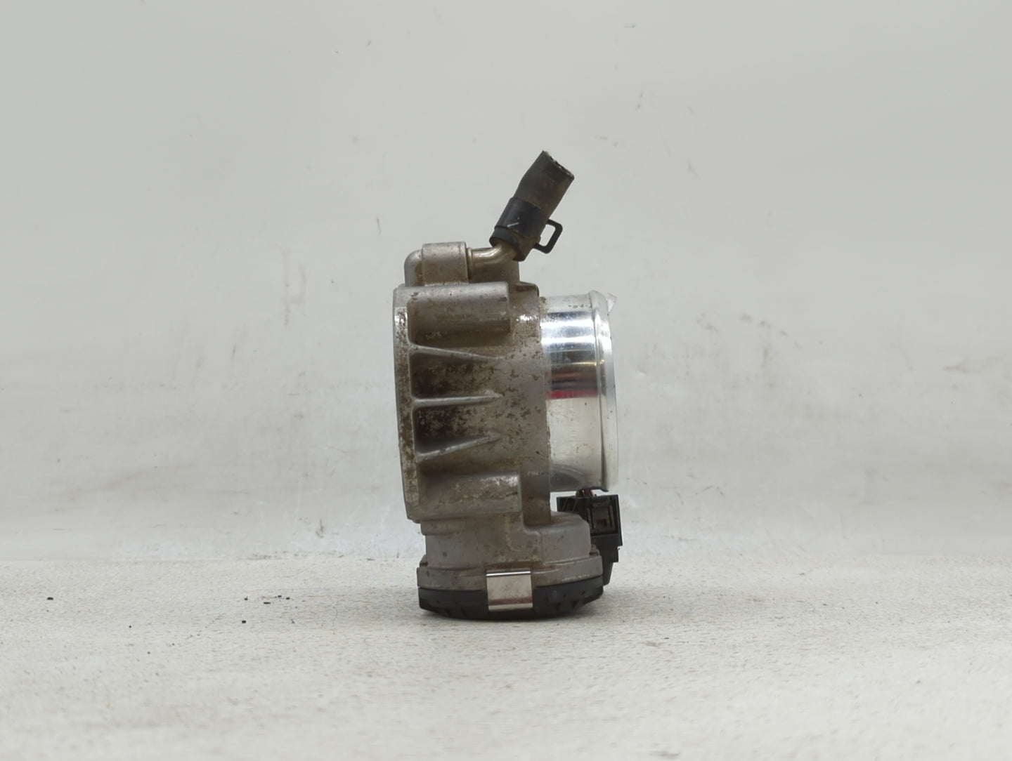 2011-2016 Kia Optima Throttle Body P/N:35100-2G700 35100-2G800 Fits Fits 2011 2012 2013 2014 2015 2016 OEM Used Auto Parts -