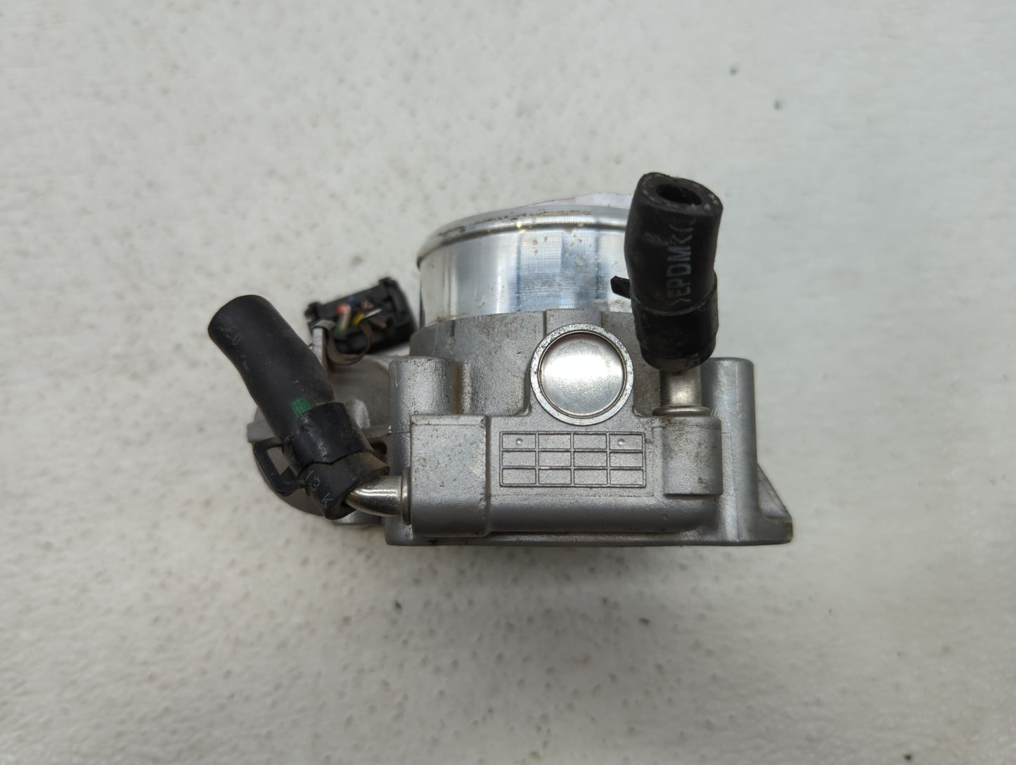 2011-2016 Kia Optima Throttle Body P/N:35100-2G700 35100-2G800 Fits Fits 2011 2012 2013 2014 2015 2016 OEM Used Auto Parts -
